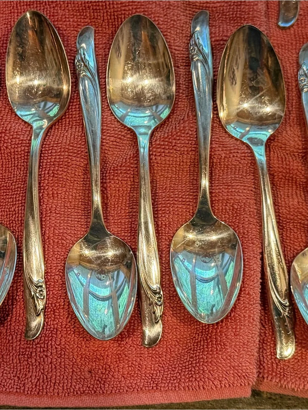 47 piece Vintage WM Rogers & Son IS Exquisite (Silverplate, 1940) Flatware set